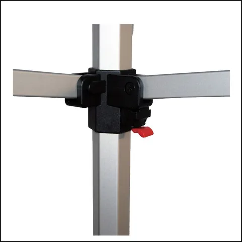 Locking corner brackets
